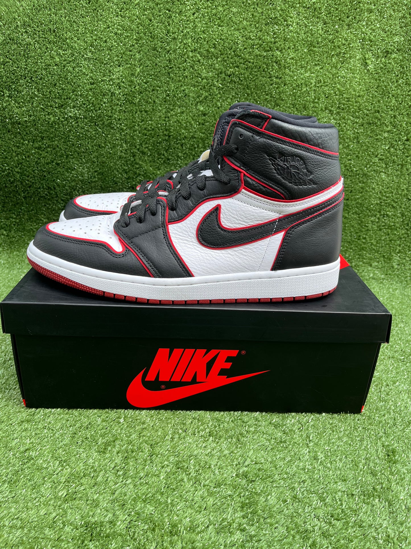 Jordan 1 High - Bloodline [US12-USED]