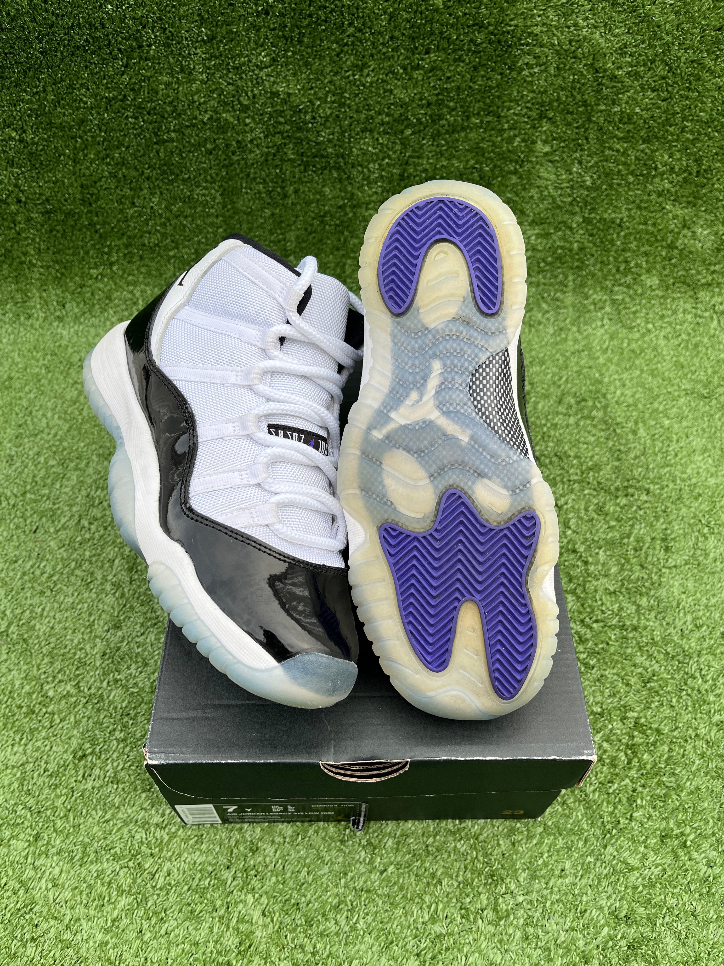 Jordan 11 Concord 6Y USED