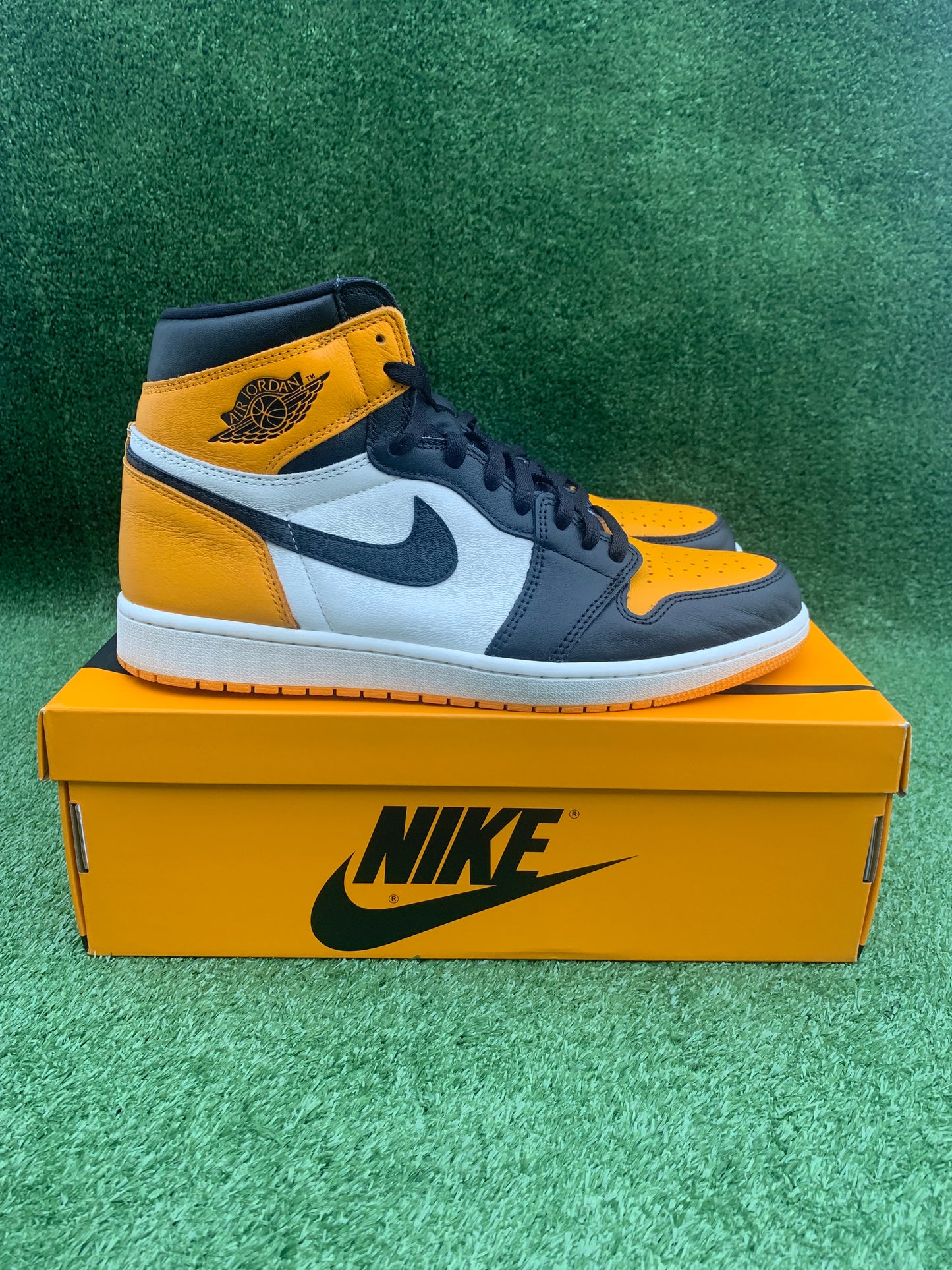 Jordan 1 High - Taxi [USED]