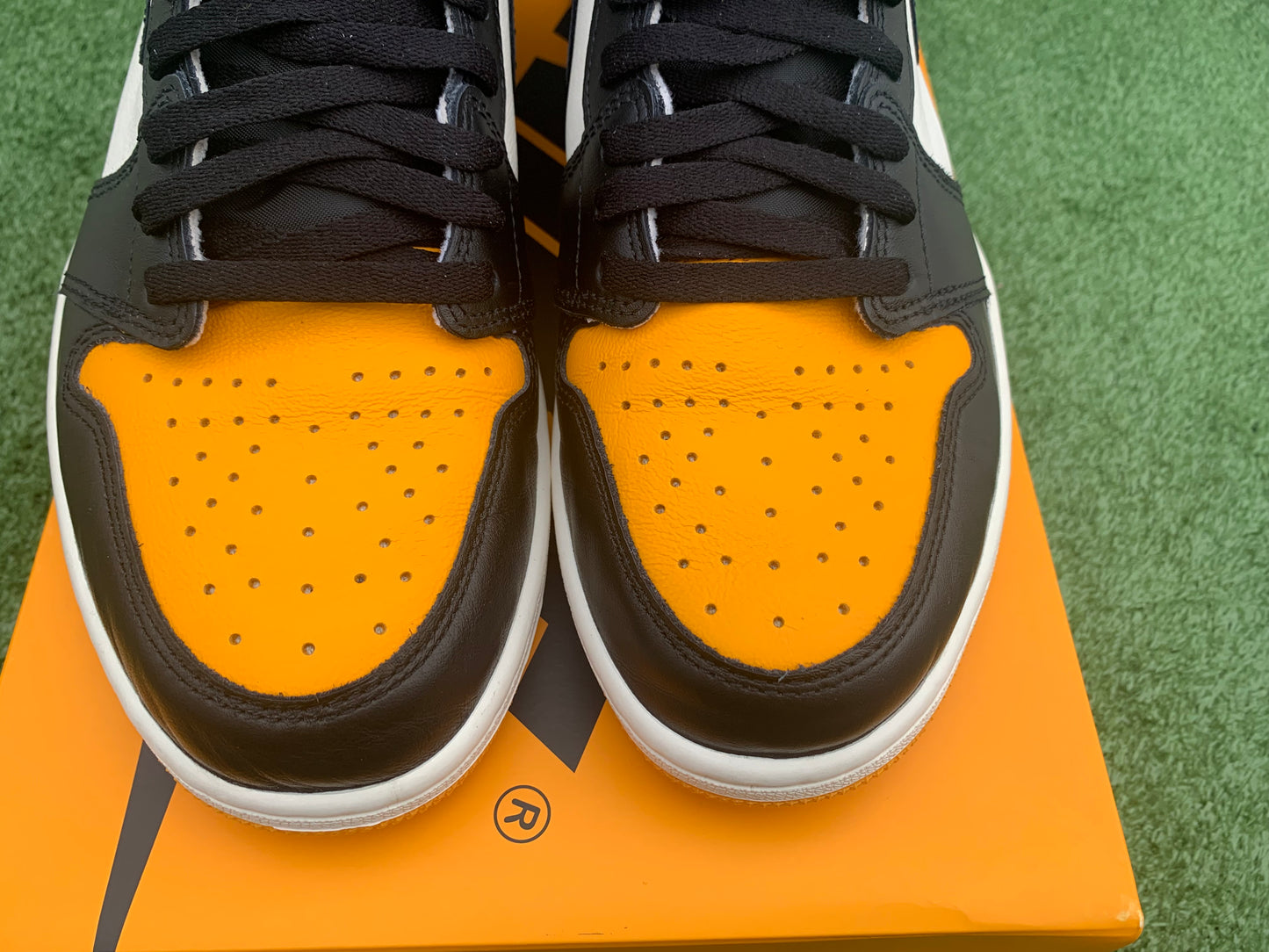 Jordan 1 High - Taxi [USED]